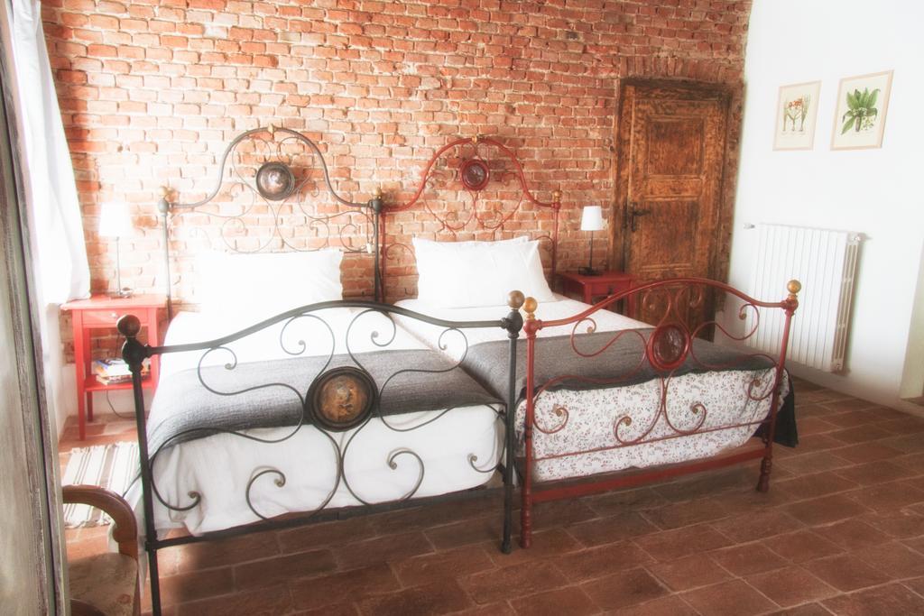 Bed and Breakfast Дом для отпуска На опушке San Damiano al Colle Экстерьер фото